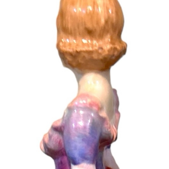 Vintage Special Edition, Hand Made Paragon Porcelain Figurine "Victoria" - Picture 7 of 16